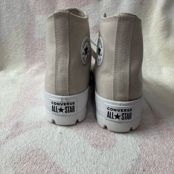 Converse Sand Chuck Taylor All Star Lugged Sneakers Women’s Sz 6 - Picture 3 of 7